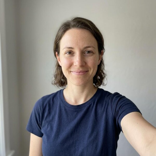 Illustrative portrait for the selfie preview
